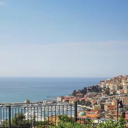 Дом отдыха Beautiful In W/ Wifi, Outdoor Swimming Pool And 1 Bedrooms